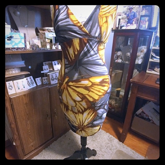 Dresses & Skirts - Dress